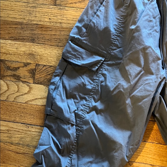 Nike Men's Charcoal Cargo Pants - Picture 3 of 5